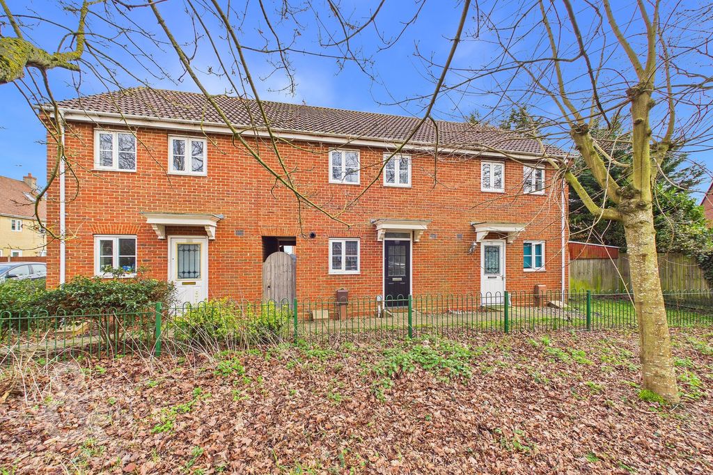 2 bed terraced house for saleEnsign Way, Diss IP22