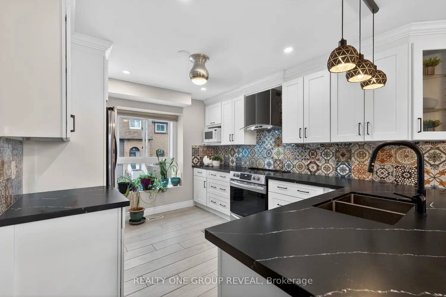 Additional image 8 of 443 Manse Road 9
