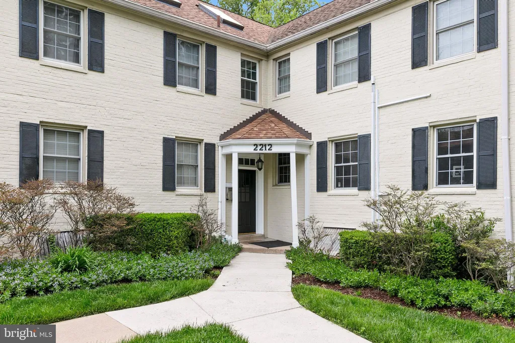 2212 Washington Avenue Unit 103, Silver Spring, MD 20910 photo 2