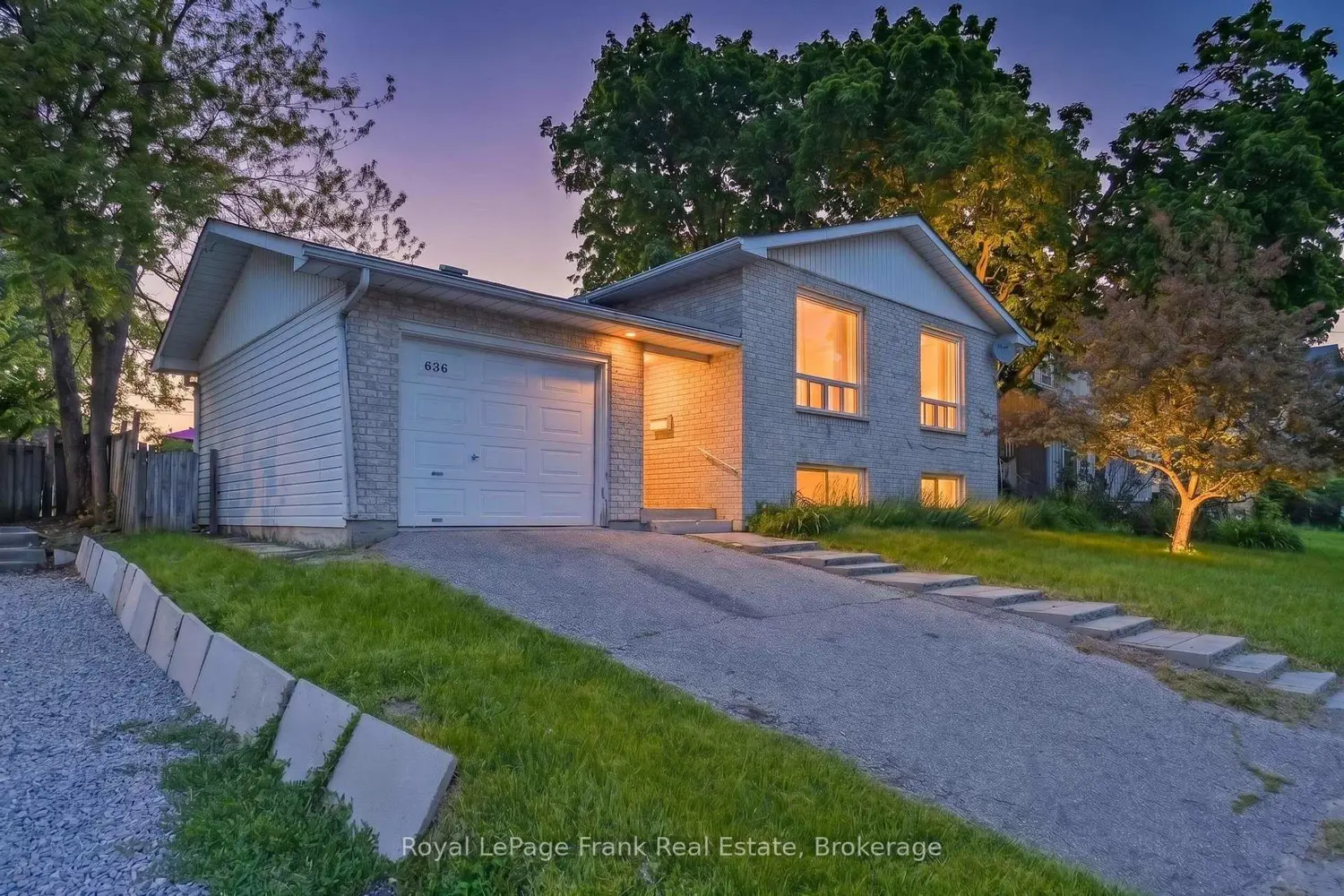 636 Romaine Street photo 2