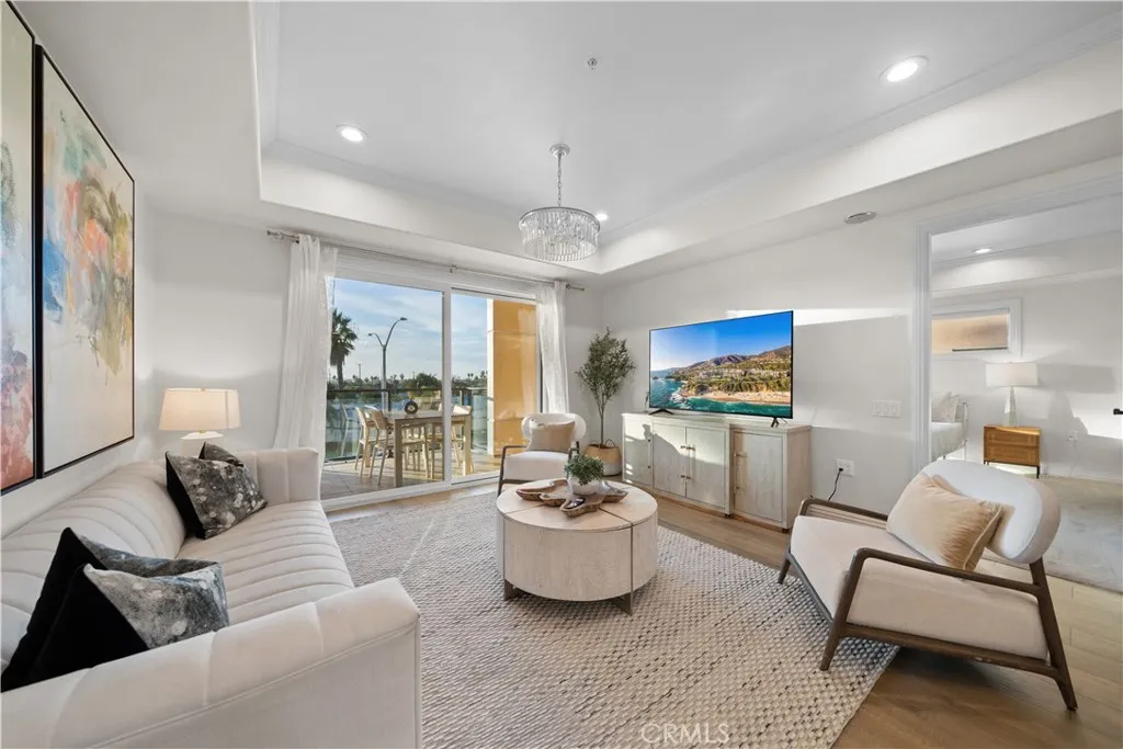 1598 Long Beach Blvd, Long Beach, CA 90813 photo 2