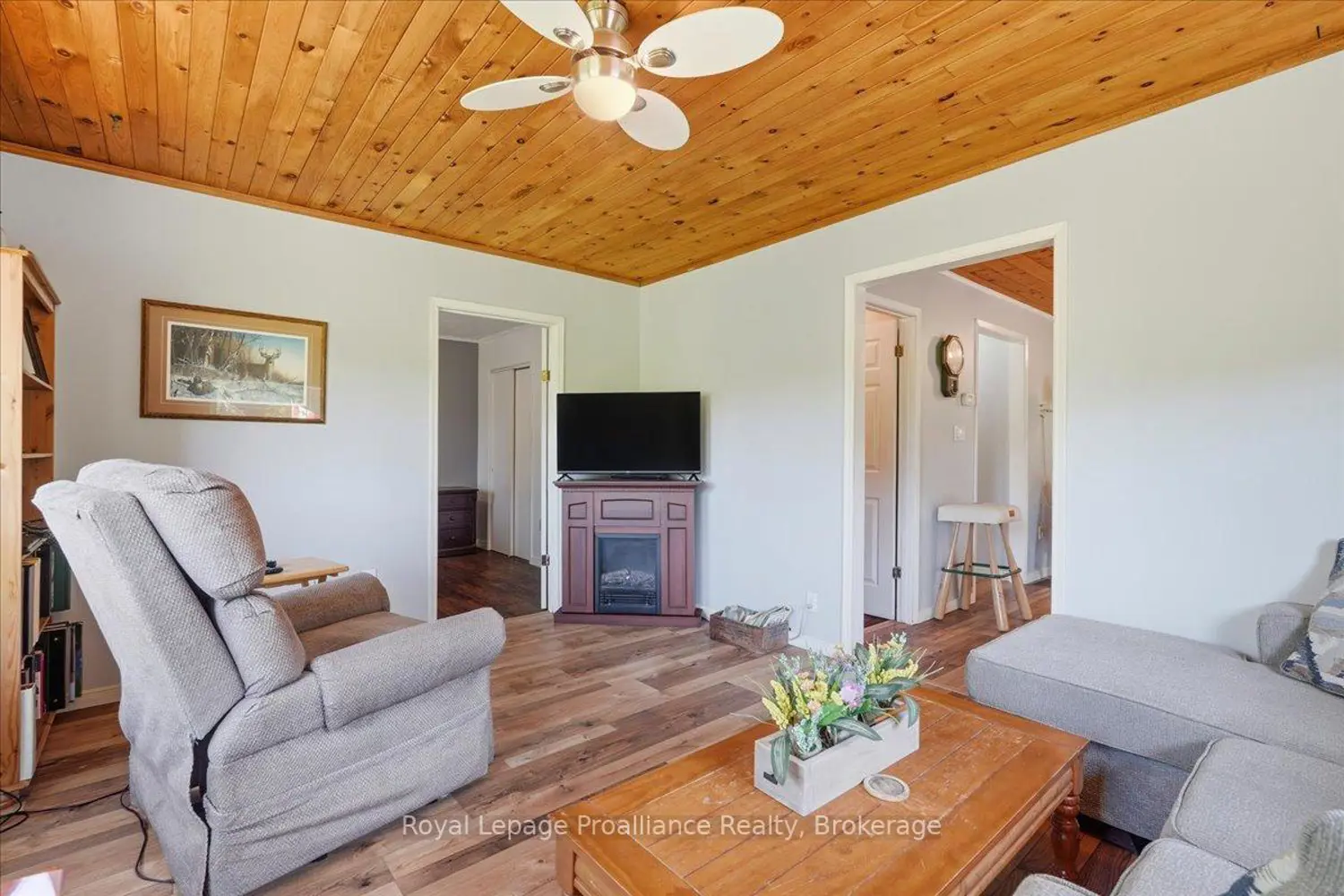 110 Walt Road photo 3