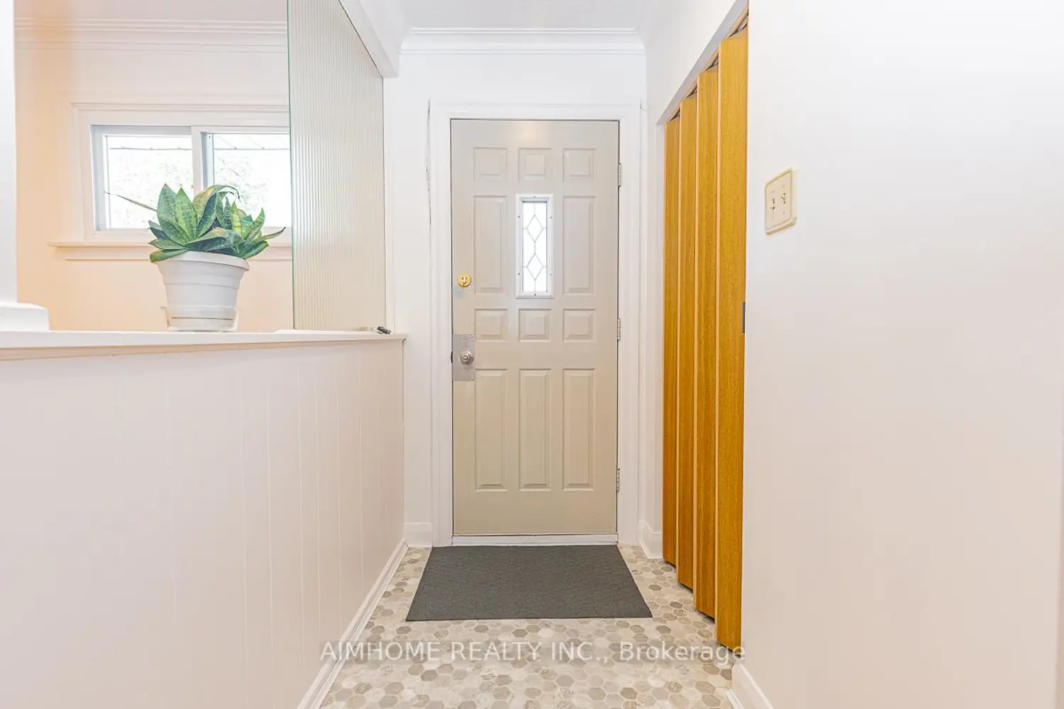 12 Canham Crescent