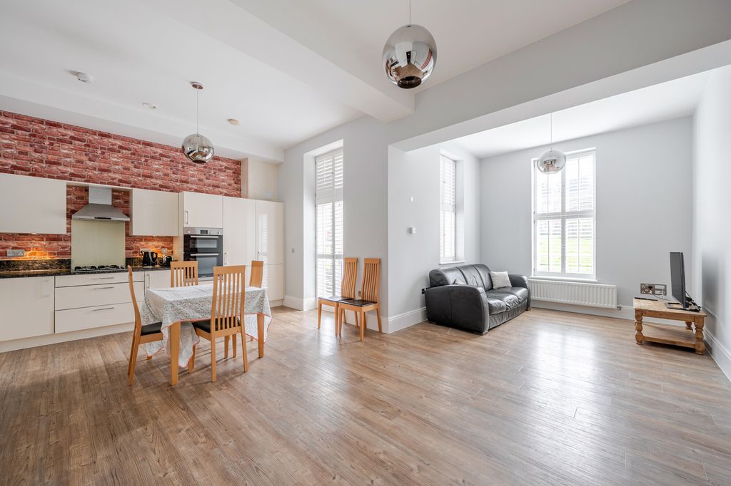 Additional image 5 of 2 bed flat for saleGlanville Way, Epsom KT19