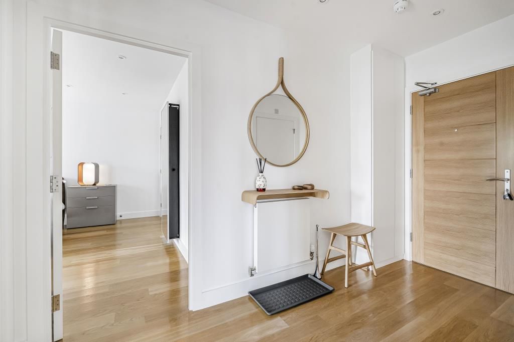 2 bed flat for saleBroad Street, Ely CB7 photo 4