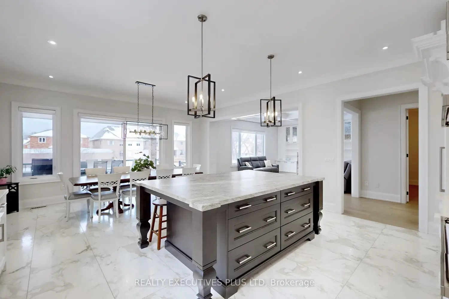 Additional image 4 of 1771 Woodview Avenue