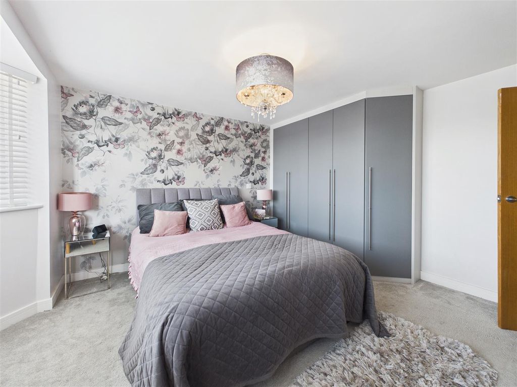 Additional image 25 of 3 bed property for saleHilltop Road, Dronfield S18