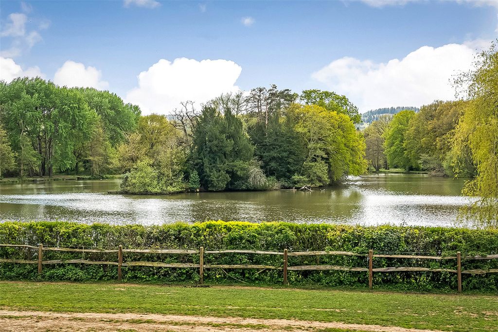 Additional image 21 of 3 bed flat for saleOld Bury Hill, Westcott, Dorking, Surrey RH4