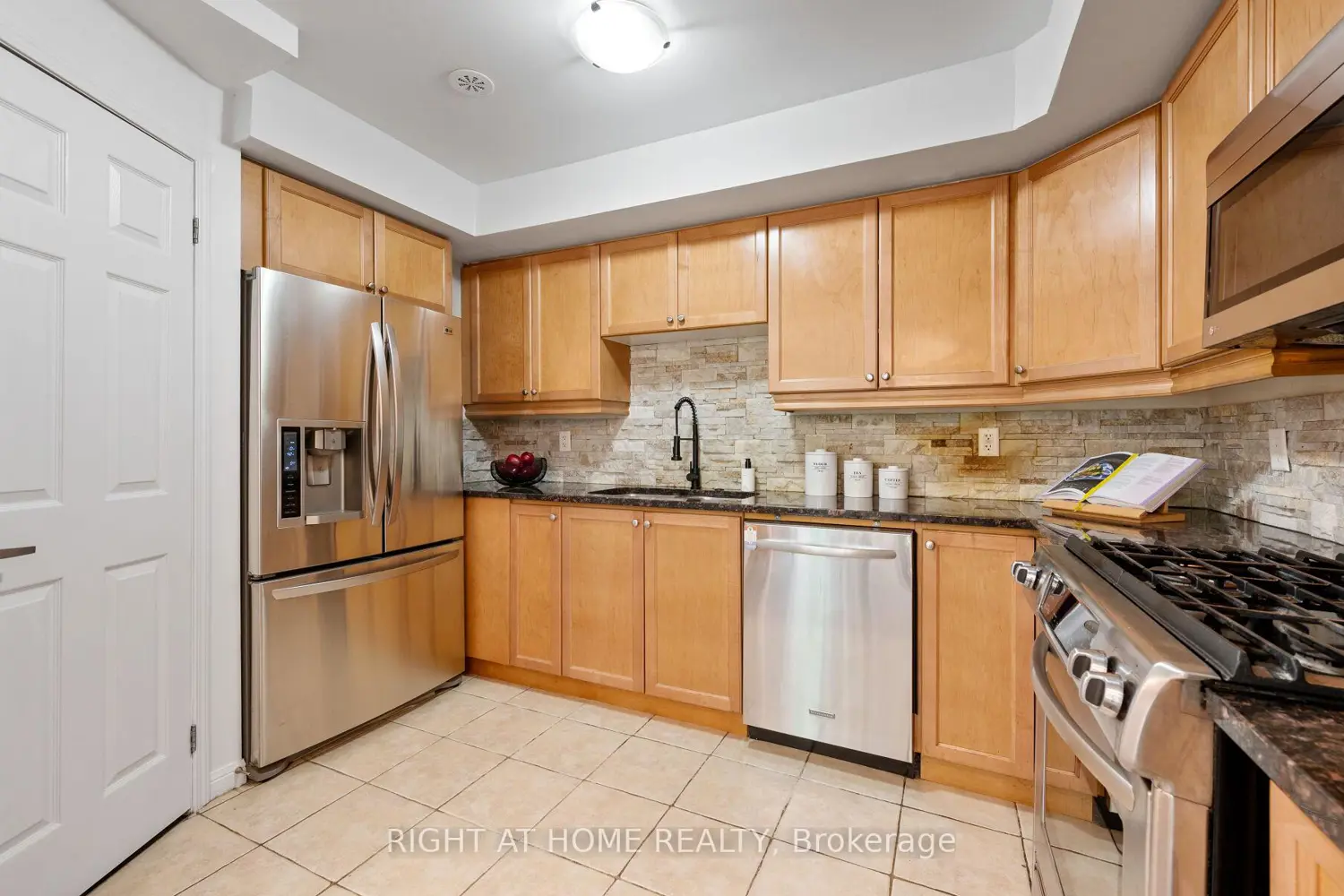 Additional image 7 of 50 Mendelssohn Street 12