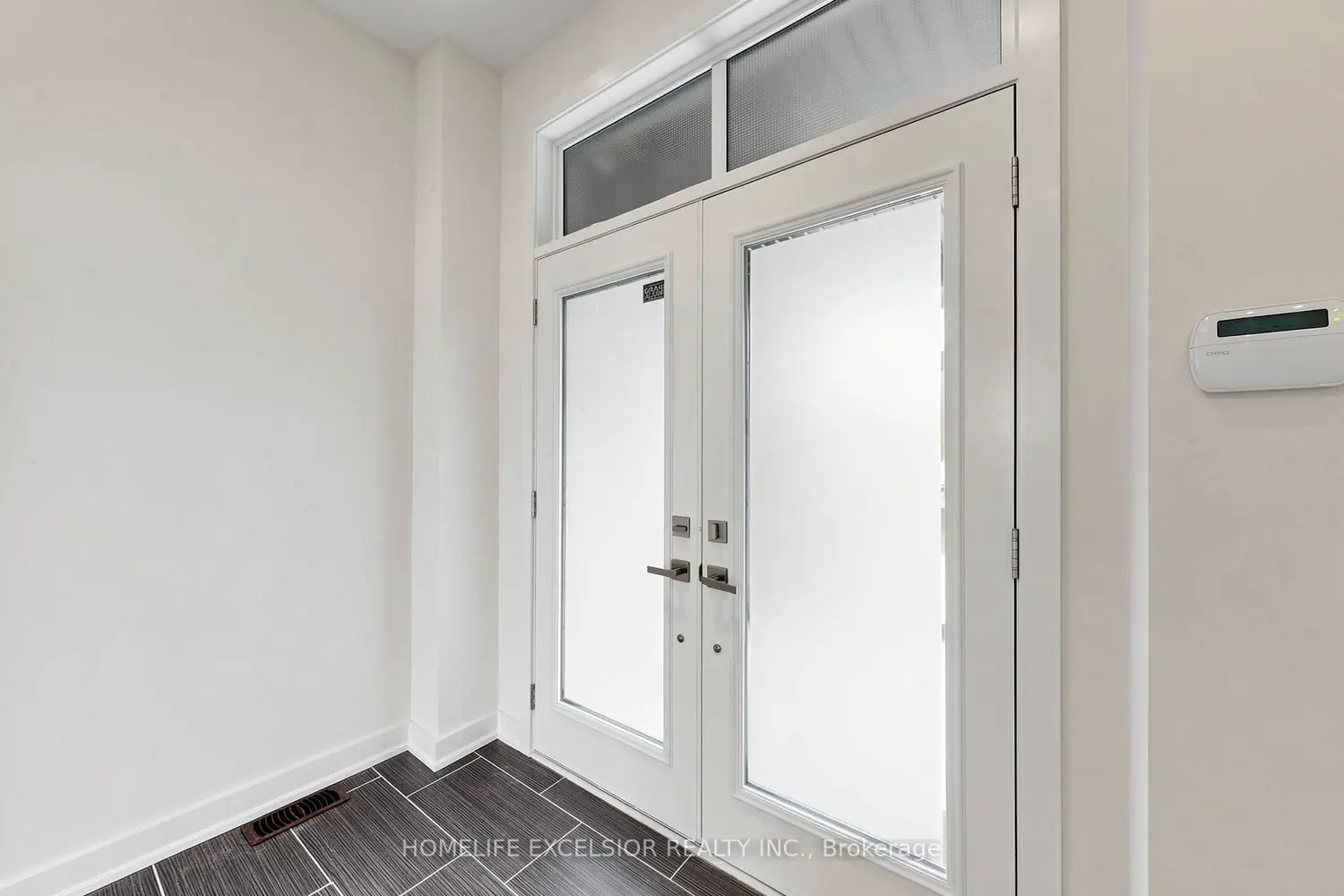 104 Dariole Drive photo 2