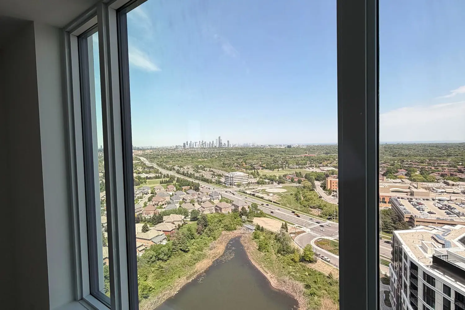 Additional image 12 of 2495 Eglinton Avenue 2411
