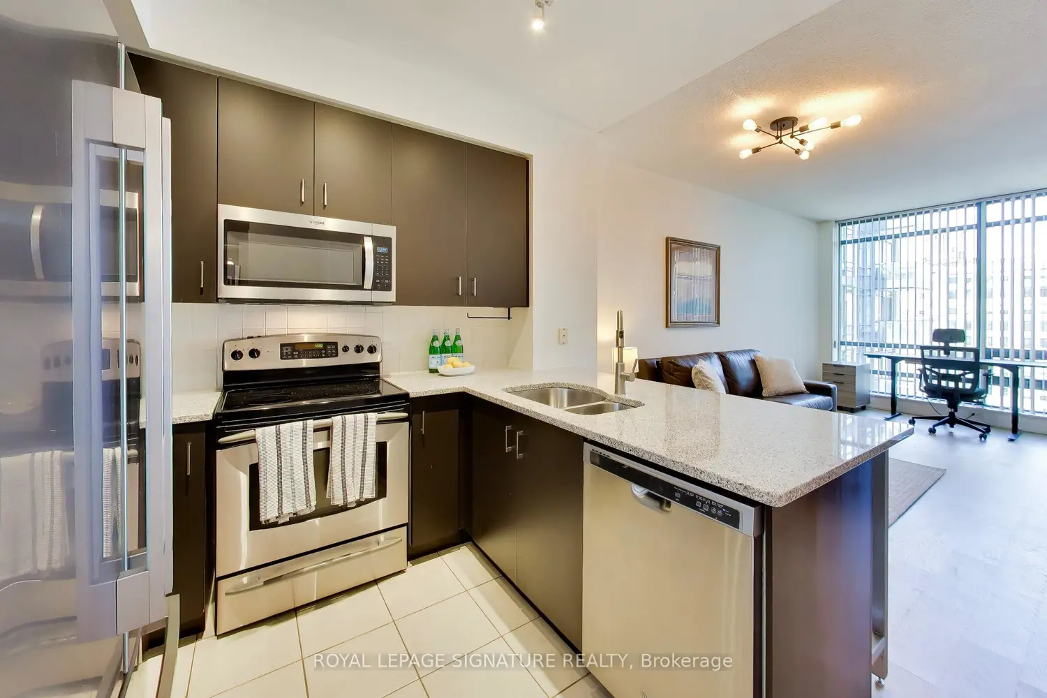 Additional image 4 of 438 King Street 1219