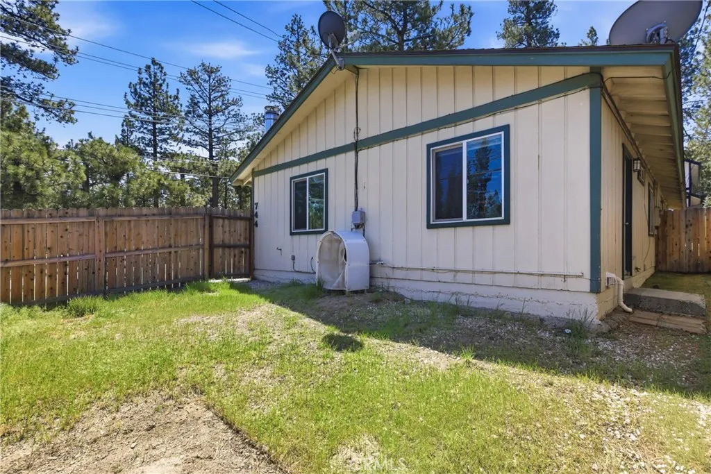 744 E Big Bear Blvd, Big Bear City, CA 92314 photo 4