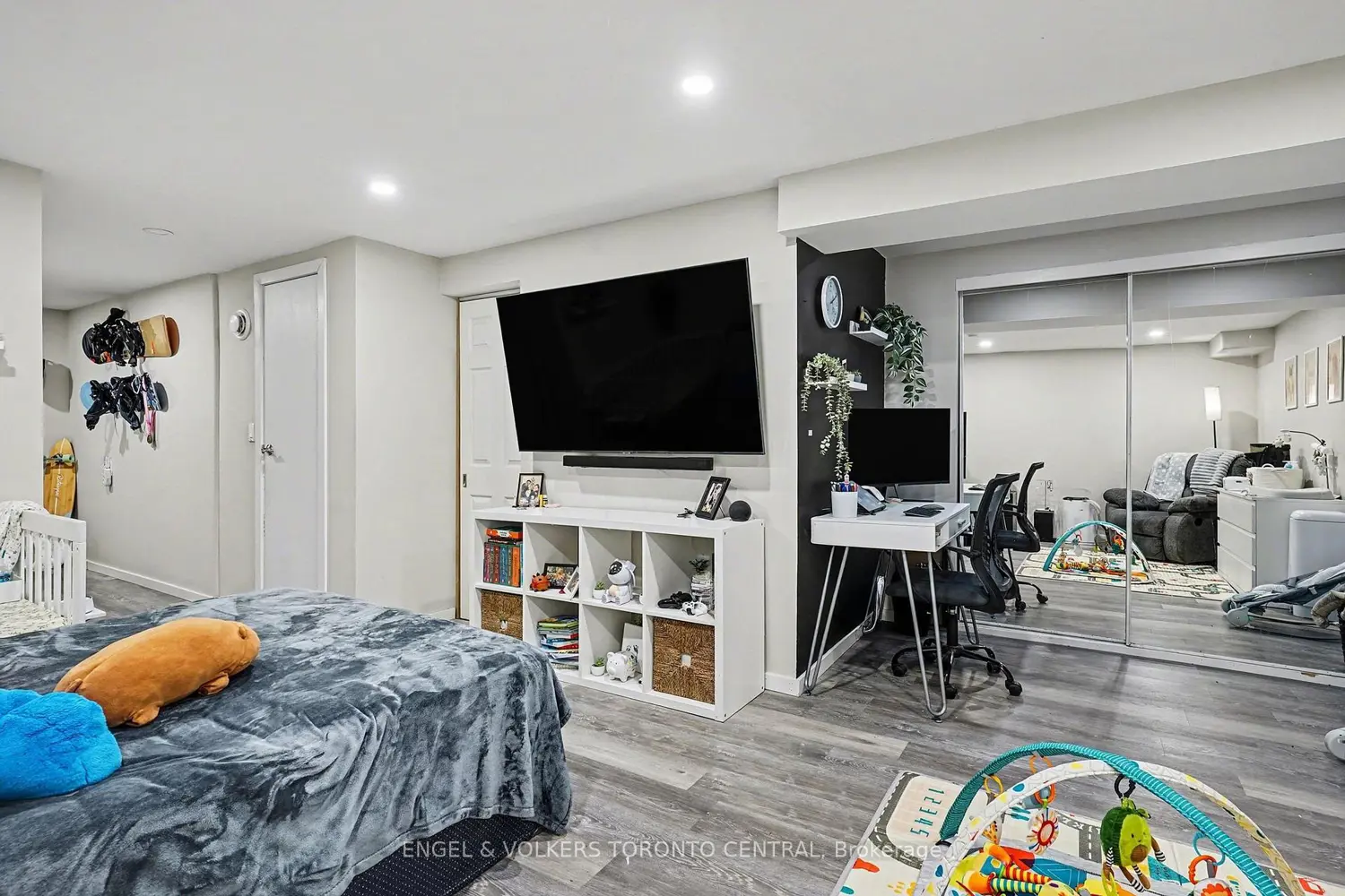 Additional image 10 of 6779 Glen Erin Drive 19