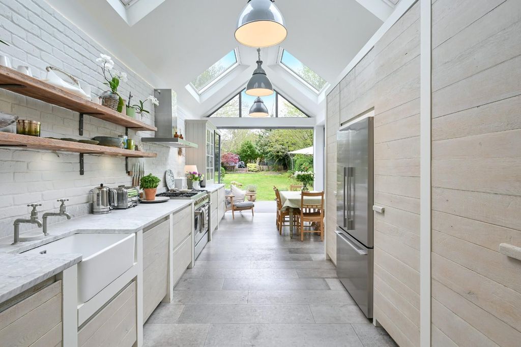 Additional image 18 of 6 bed semi-detached house for saleWorple Road, Epsom KT18