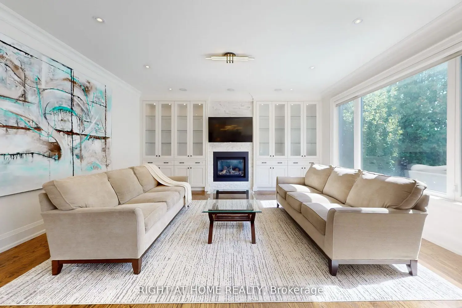 490 Orchard Drive photo 3