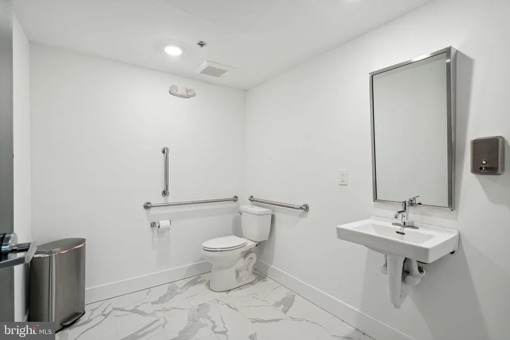 Additional image 19 of 901 Leland St Unit 2B-605, Philadelphia, PA 19130