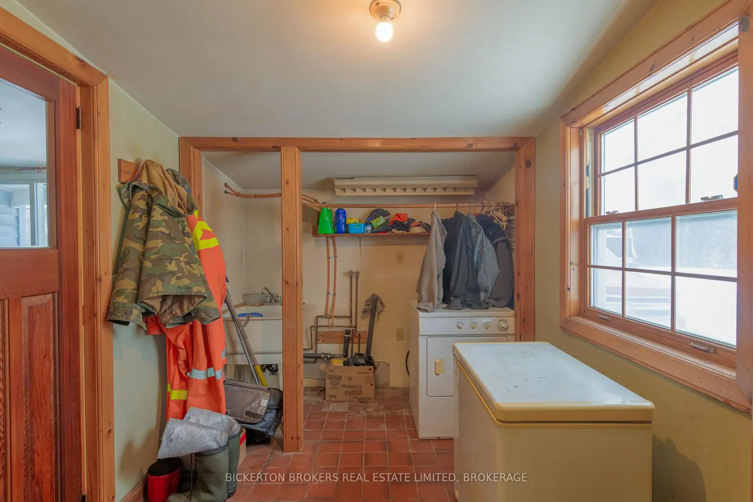 Additional image 6 of 798 Russell Road