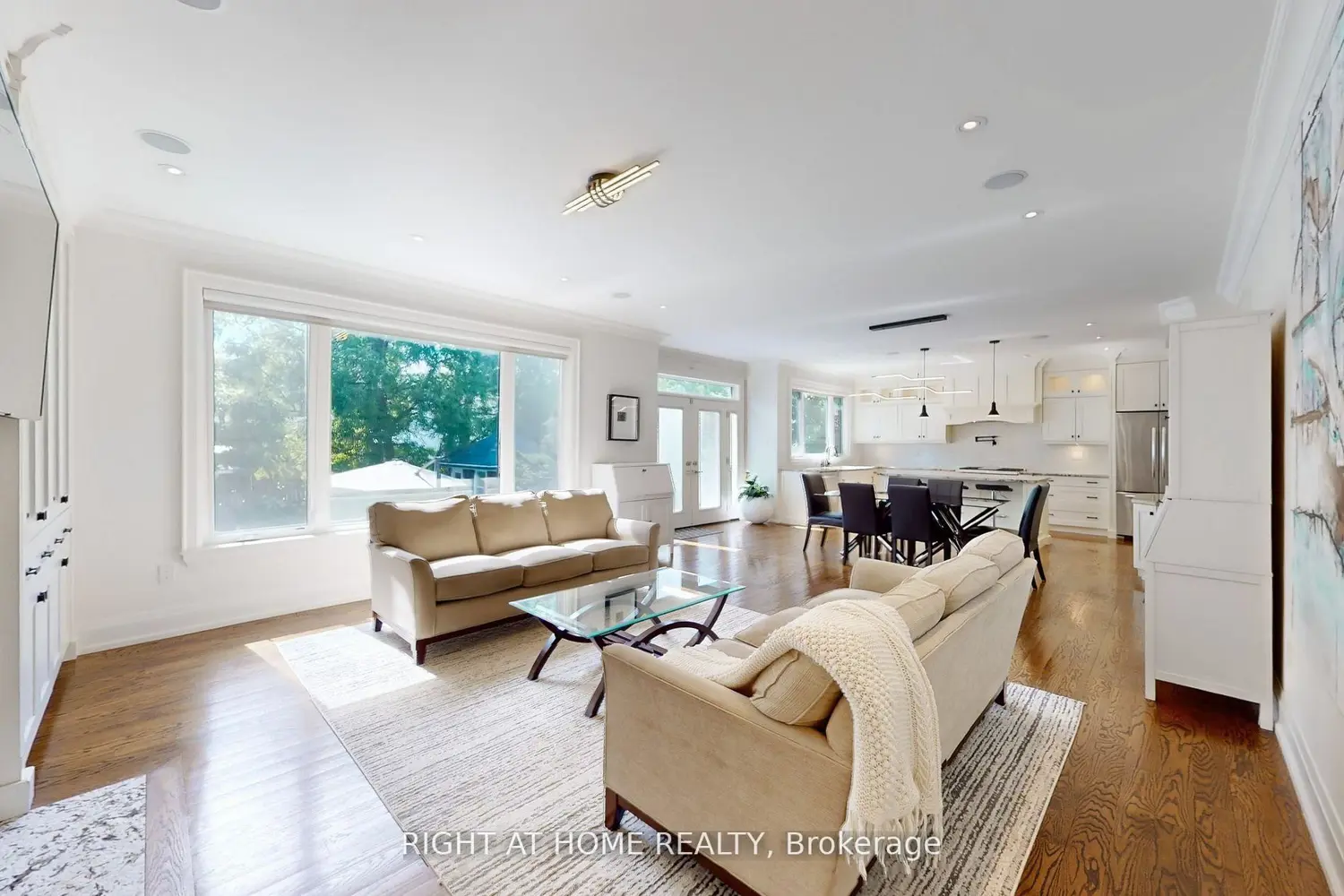 490 Orchard Drive photo 4
