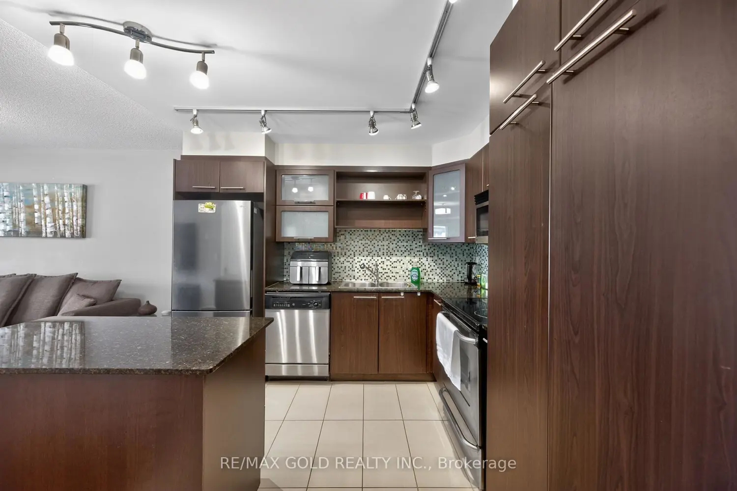 Additional image 6 of 37 Galleria Parkway 319