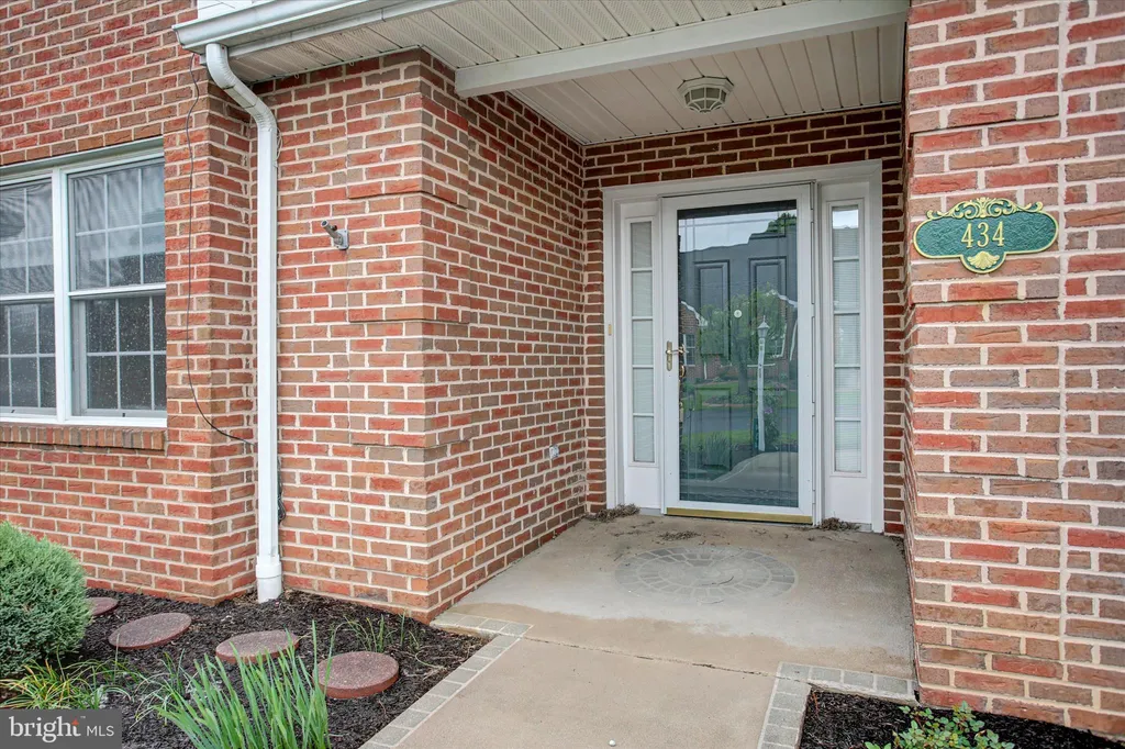 Additional image 4 of 434 Moss Spring Avenue, Greencastle, PA 17225
