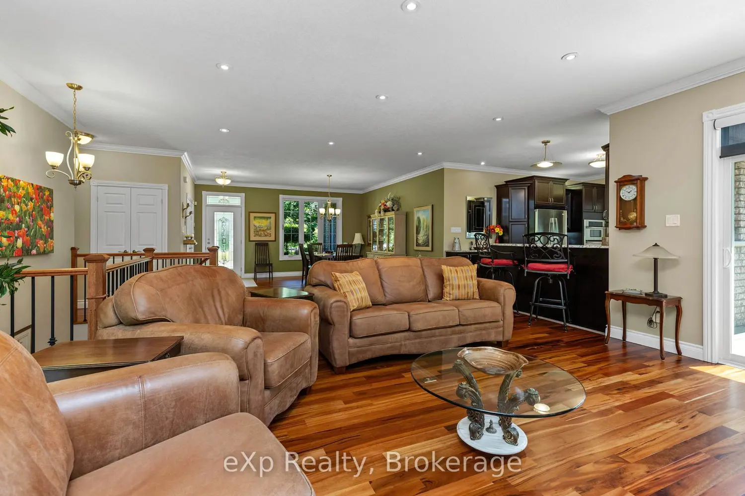 7 Limbert Road photo 3