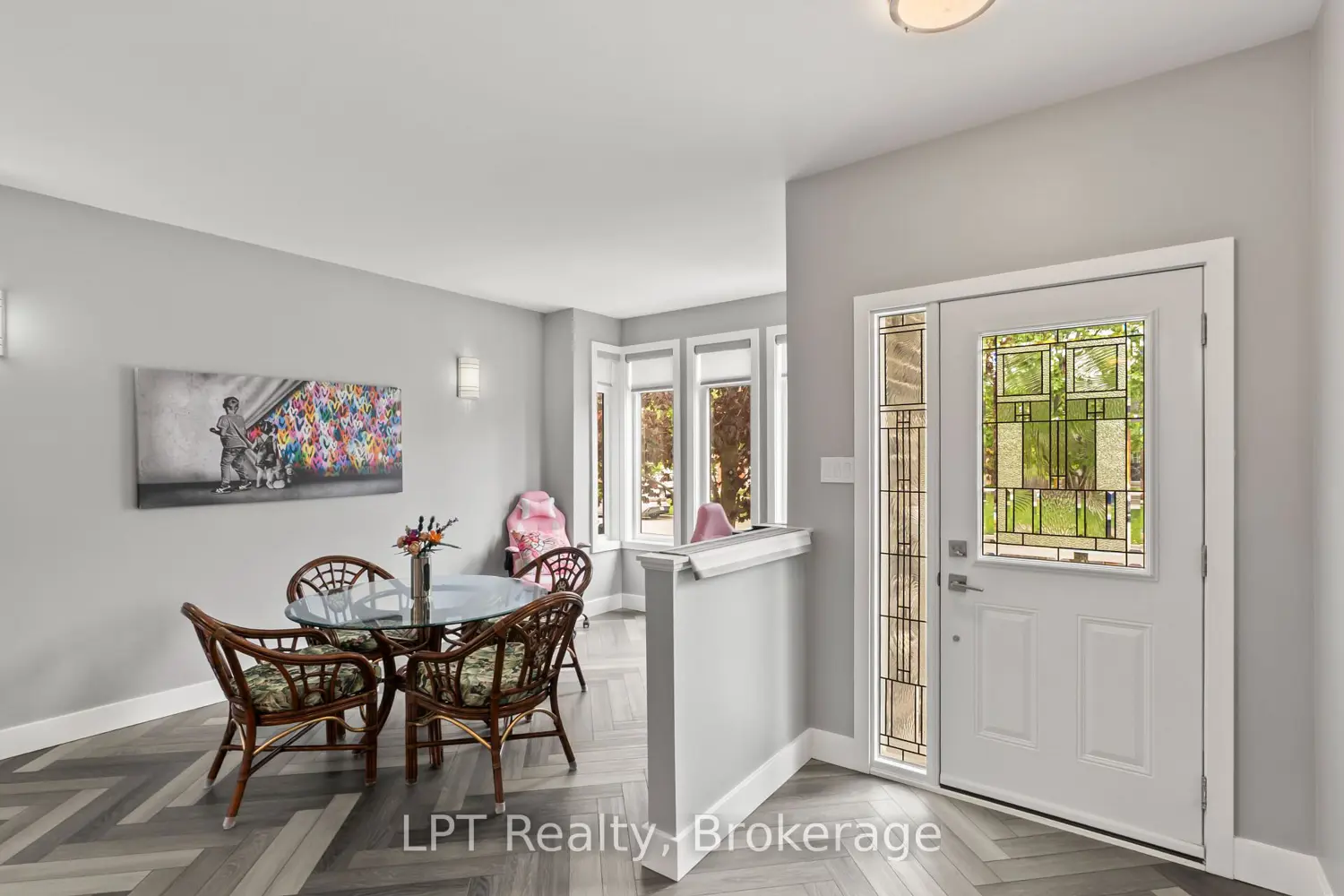 111 Bayview Avenue photo 2