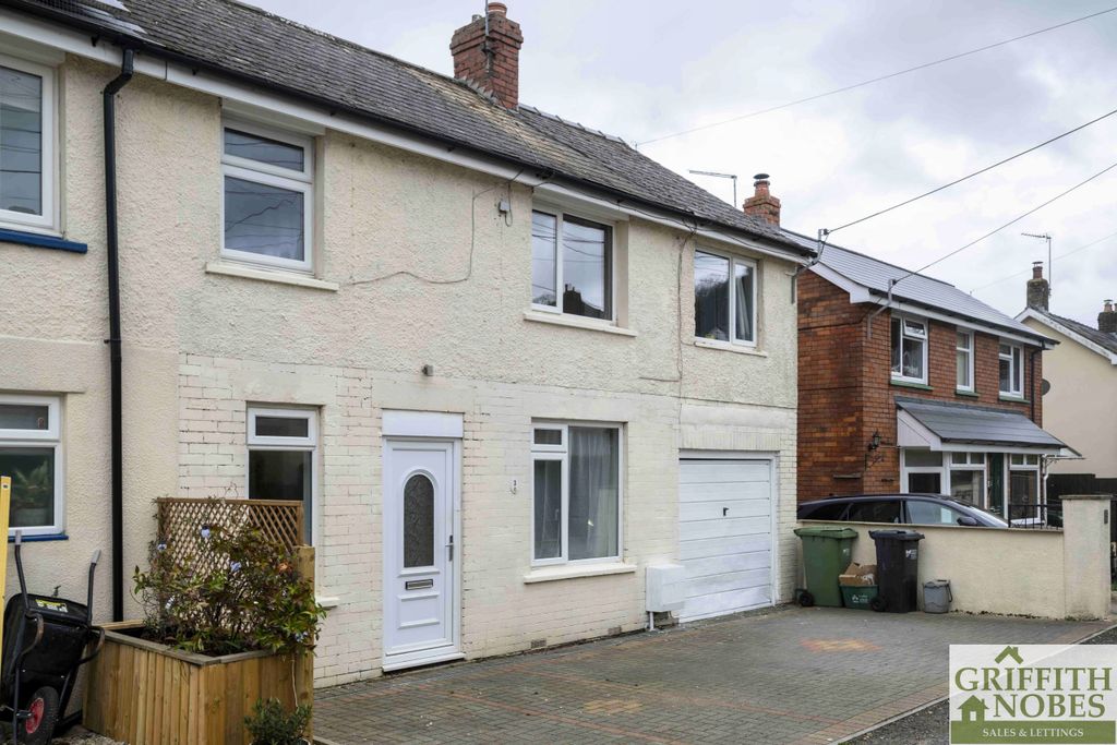 4 bed semi-detached house for saleNew Road, Dursley, Gloucestershire GL11