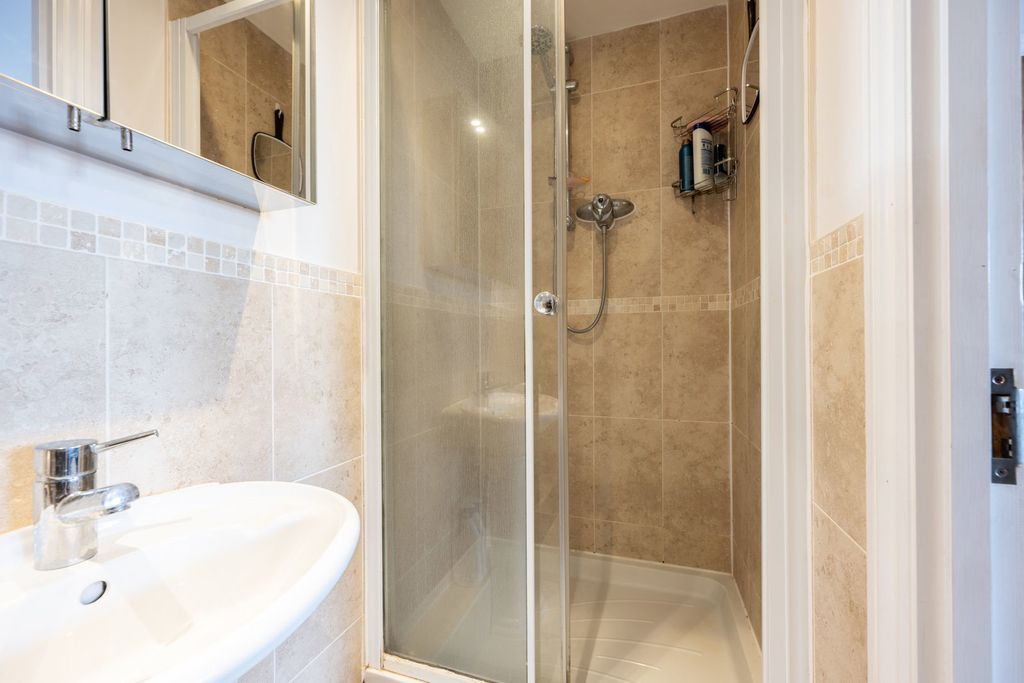 Additional image 10 of 2 bed flat for saleSouthampton Road, Eastleigh SO50