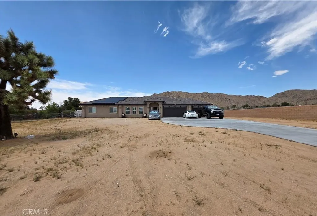24236 Cahuilla Road, Apple Valley, CA 92307 photo 3