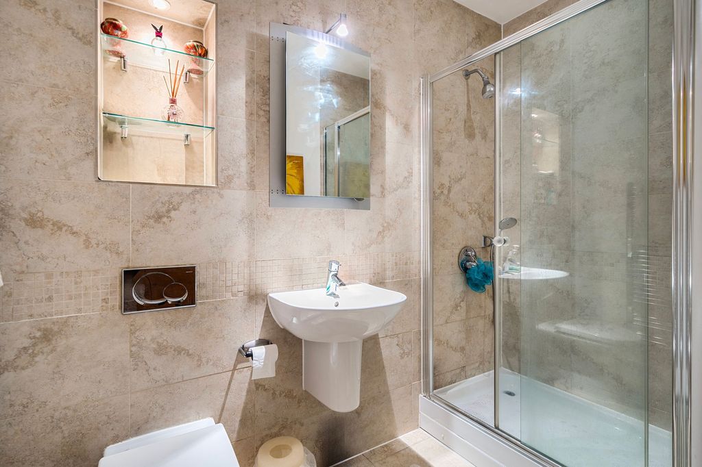 Additional image 5 of 3 bed flat for saleSouth Street, Epsom KT18
