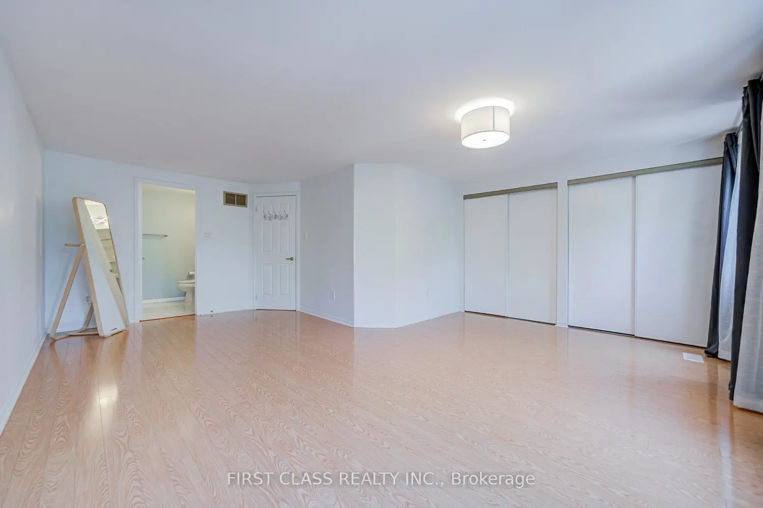 Additional image 4 of 4605 Donegal Drive 33