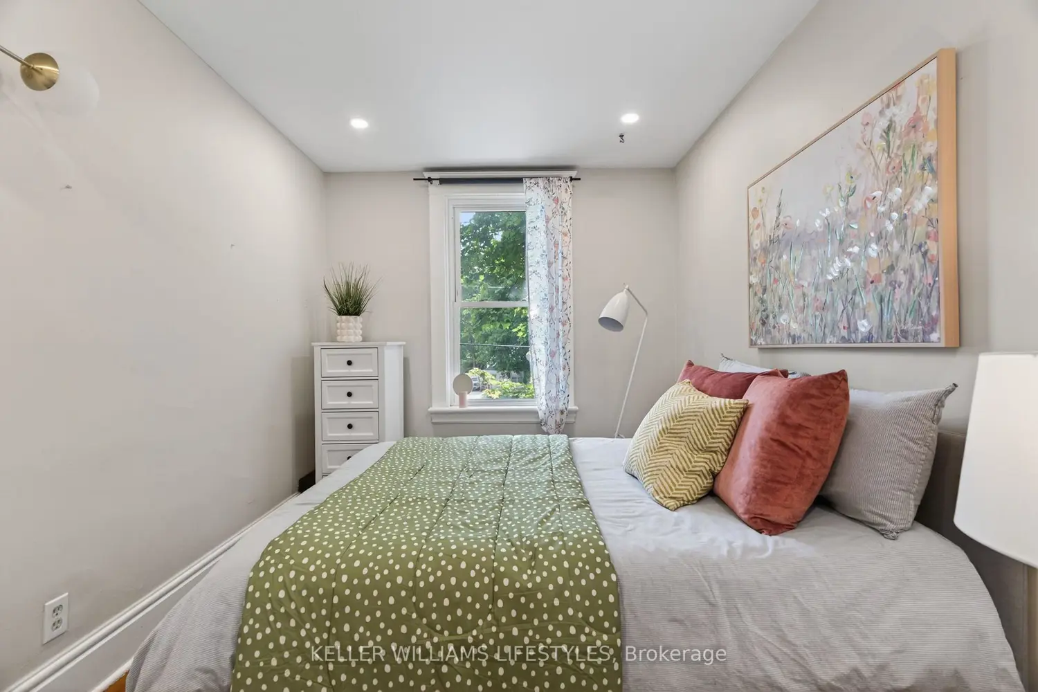 Additional image 14 of 882 1/2 William Street