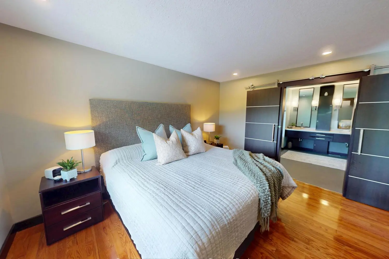 100 Bay Breeze Street photo 5