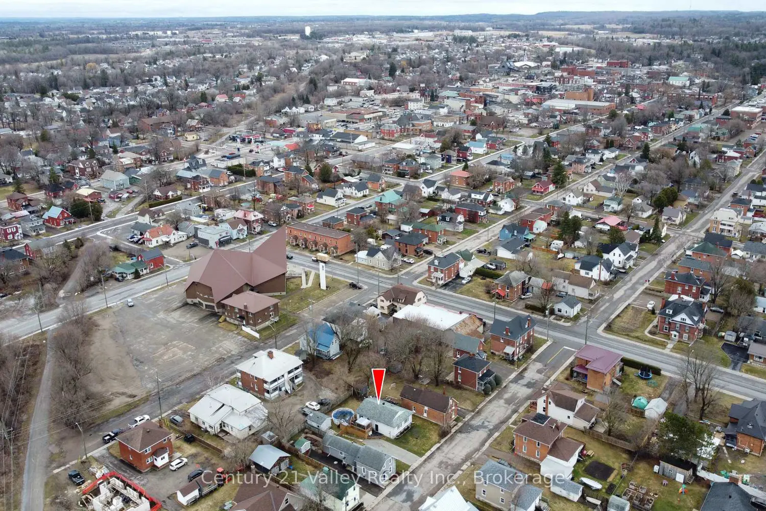 99 Queen Street photo 3