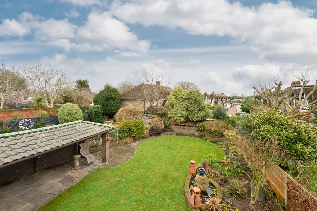 Additional image 19 of 4 bed detached house for saleHansler Grove, East Molesey, Surrey KT8