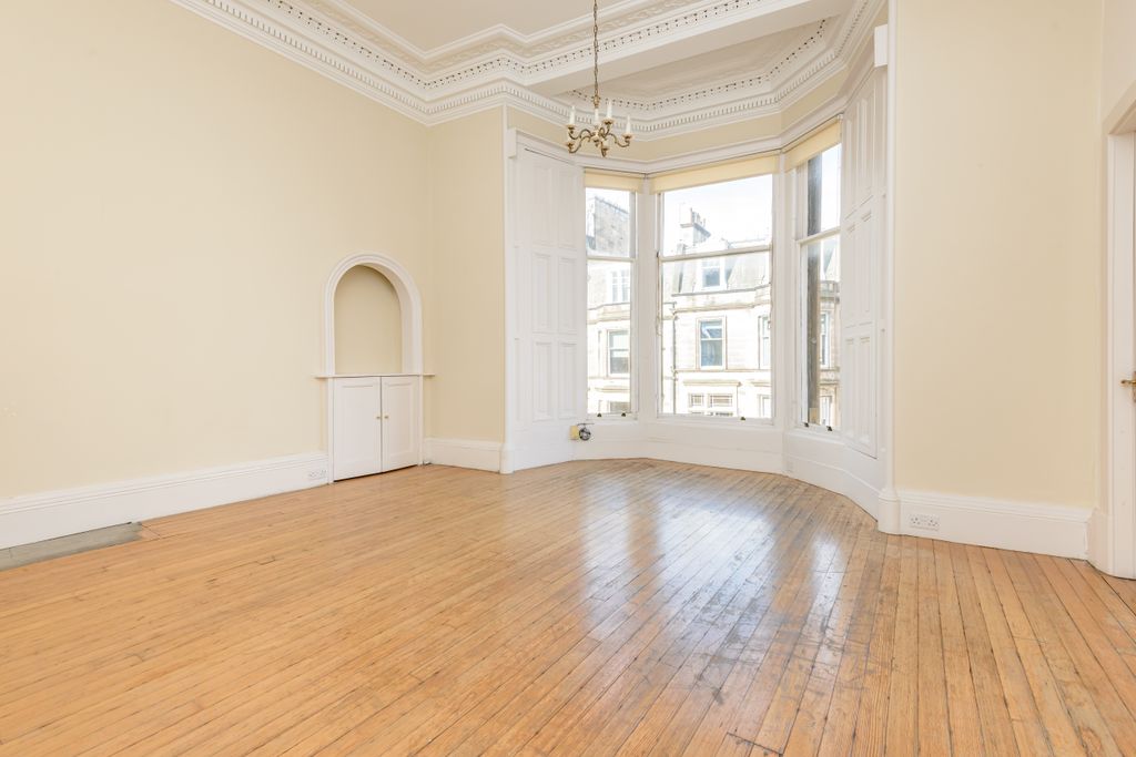 3 bed flat for sale4/2 Rosebery Crescent, West End, Edinburgh EH12 photo 3