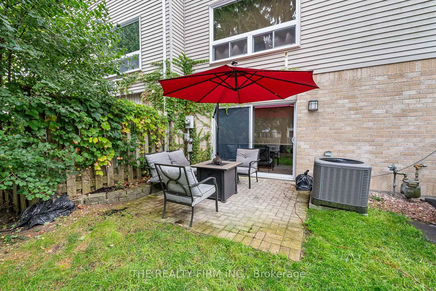 Additional image 19 of 1990 Wavell Street 67