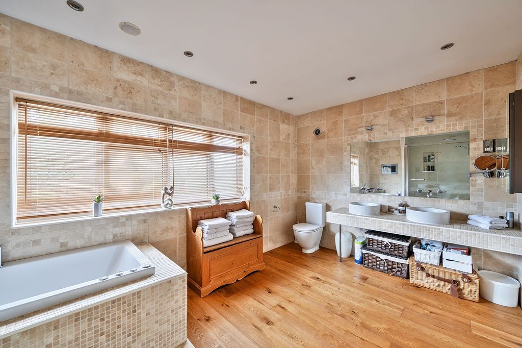 Additional image 20 of 4 bed detached house for saleThe Green, Epsom KT17
