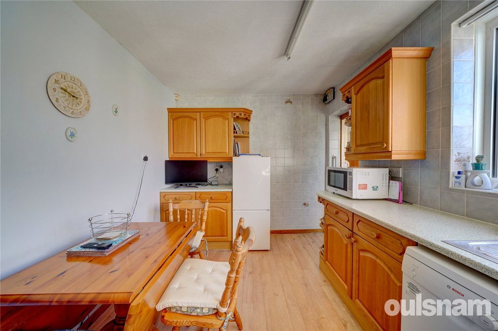 Additional image 8 of 2 bed bungalow for saleMinter Avenue, Droitwich, Worcestershire WR9