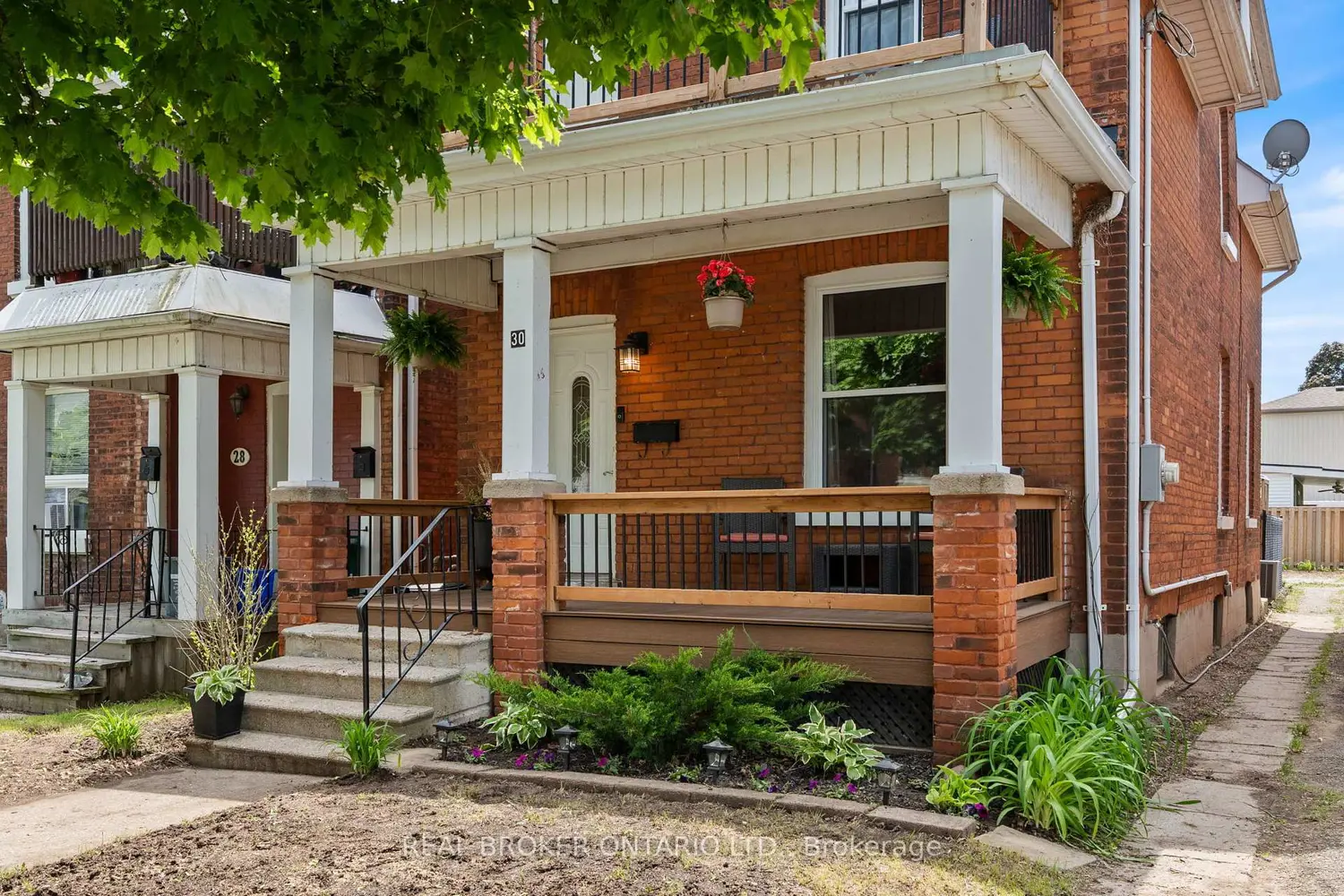 30 Dundas Street photo 2