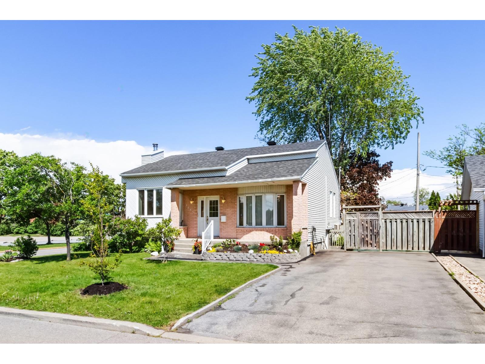 3885 Rue du Timonier