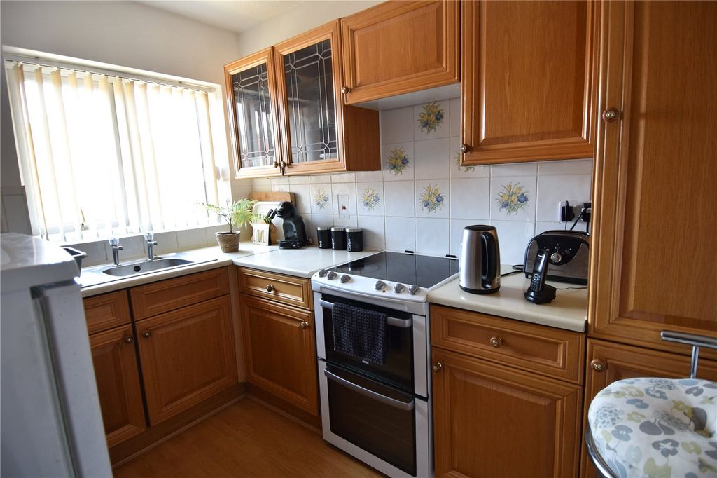 Additional image 3 of 2 bed flat for saleHeriotts Court, Droitwich, Worcestershire WR9