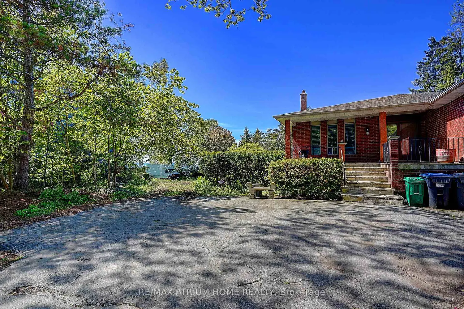 42 Cumberland Drive photo 3