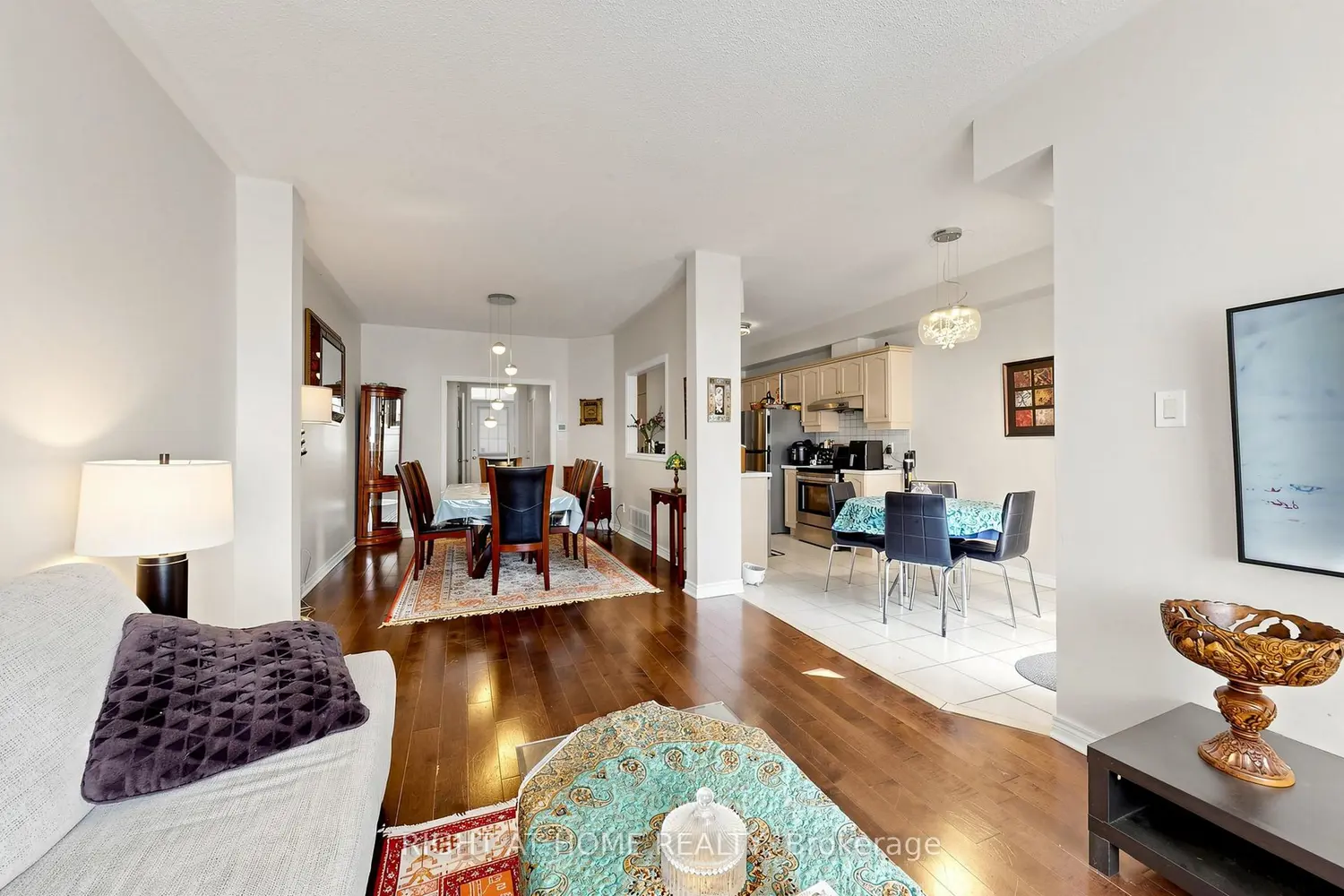 53 Cameo Drive photo 5