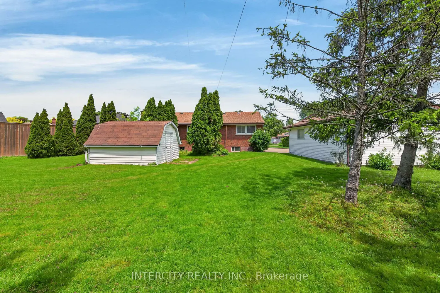Additional image 18 of 8735 Howe Crescent
