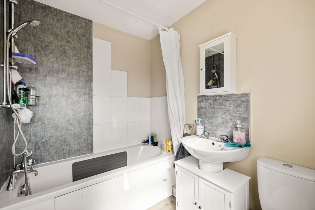 Additional image 11 of 3 bed semi-detached house for saleFriars Way, Dover CT16