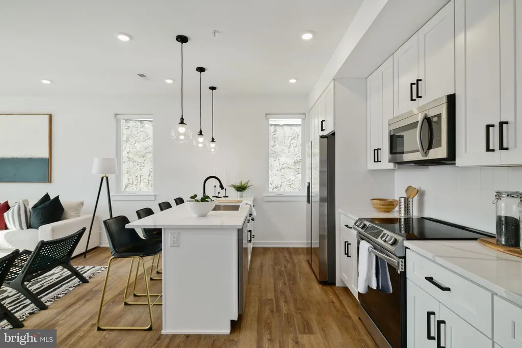 Additional image 7 of 2421 N Mascher Street Unit 301, Philadelphia, PA 19133