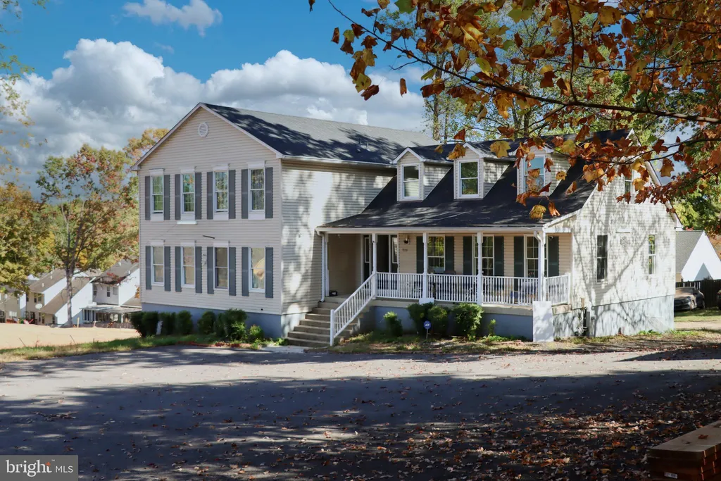 9216 Crandall Road, Lanham, MD 20706