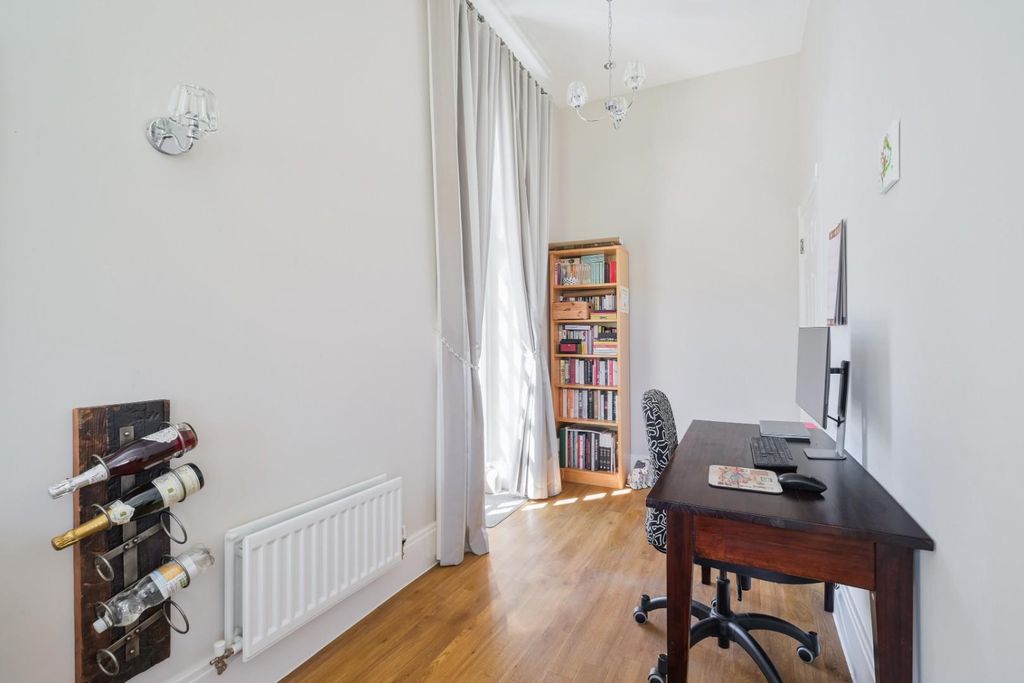 Additional image 7 of 2 bed flat for saleGlanville Way, Epsom KT19